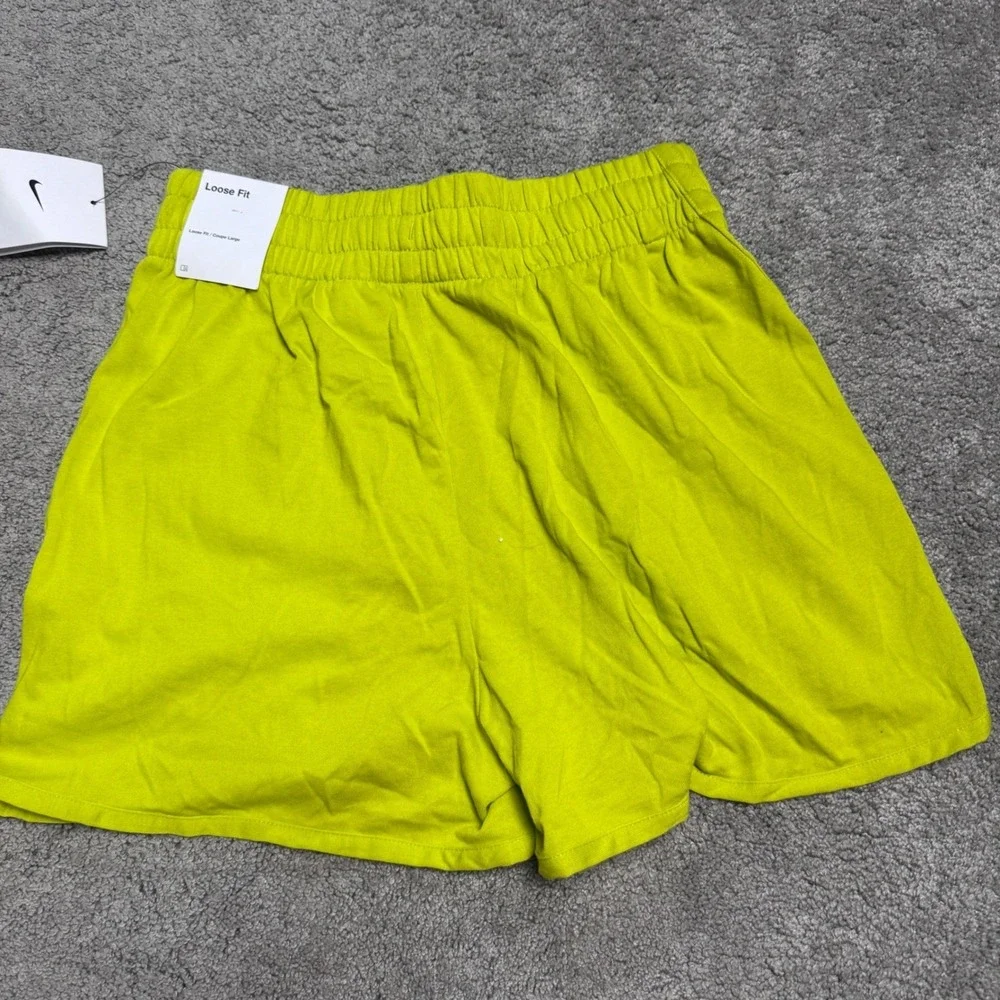 NEW Nike Dri Fit Youth Girls Medium Lime Green Shorts Loose Fit